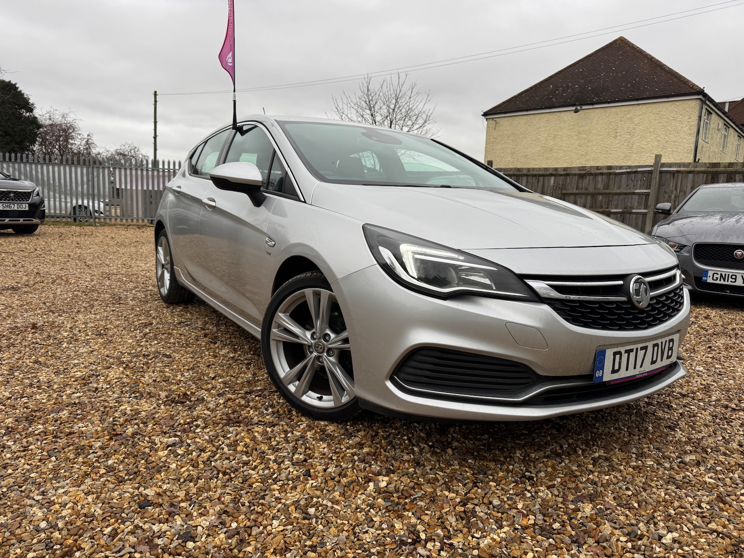 Used Vauxhall Astra 2017 for sale - 77333277: Photo 3