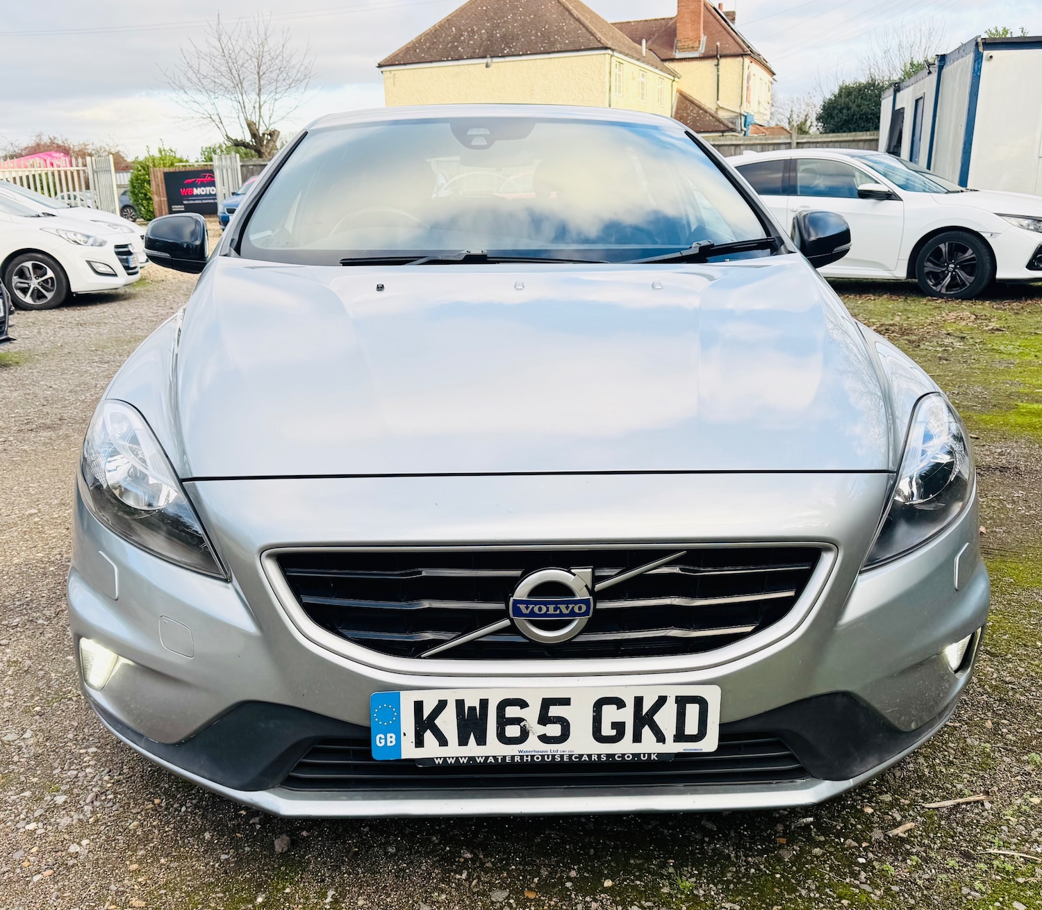 Used Volvo V40 2015 for sale - 77200844: Photo 1