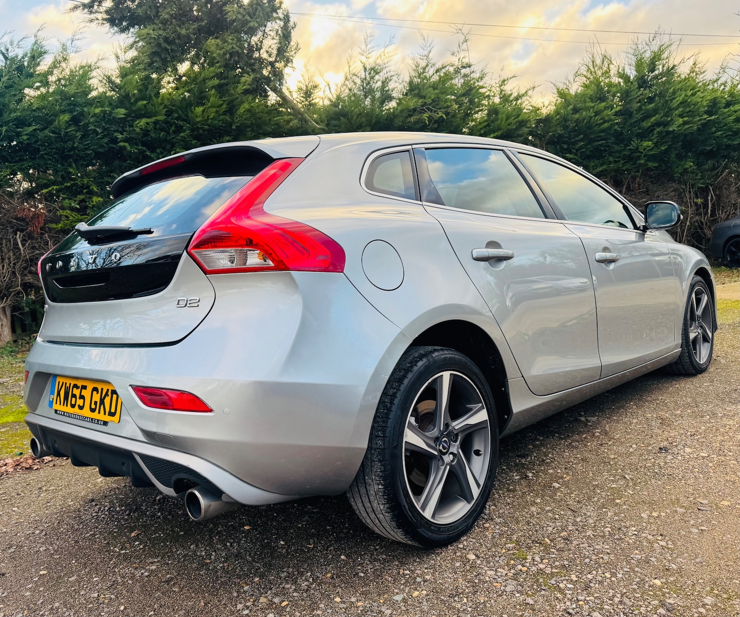 Used Volvo V40 2015 for sale - 77200844: Photo 11