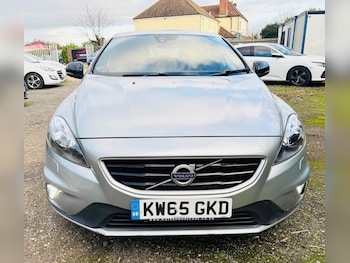 Used Volvo V40 2015 for sale - 77200844: Photo