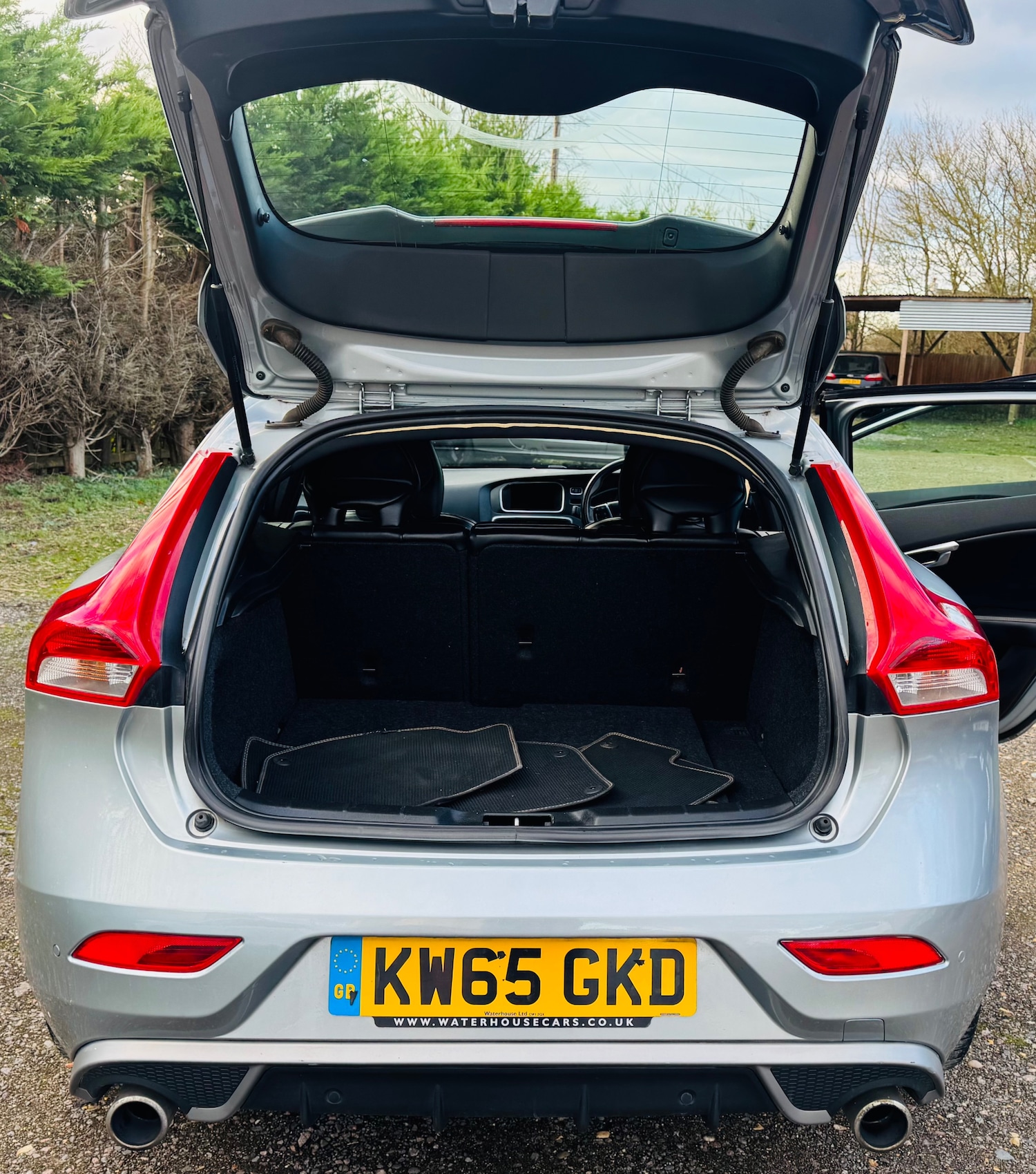 Used Volvo V40 2015 for sale - 77200844: Photo 9