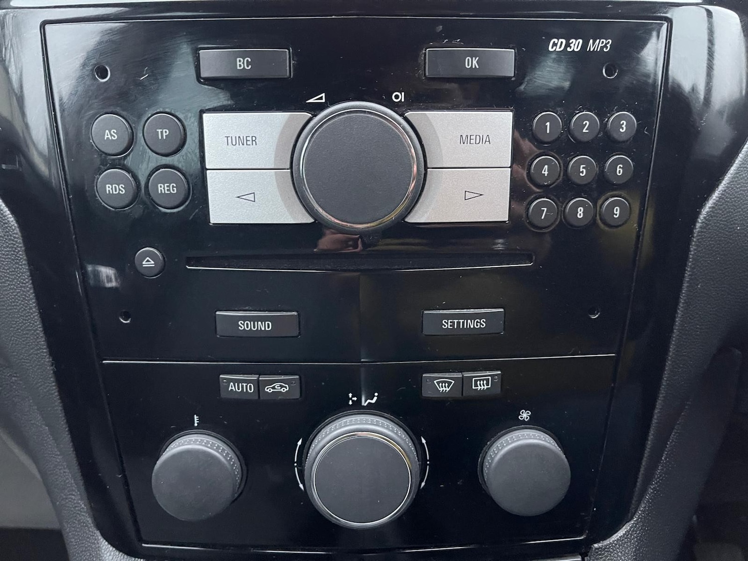 Used Vauxhall Zafira 2013 for sale - 77428288: Photo 14