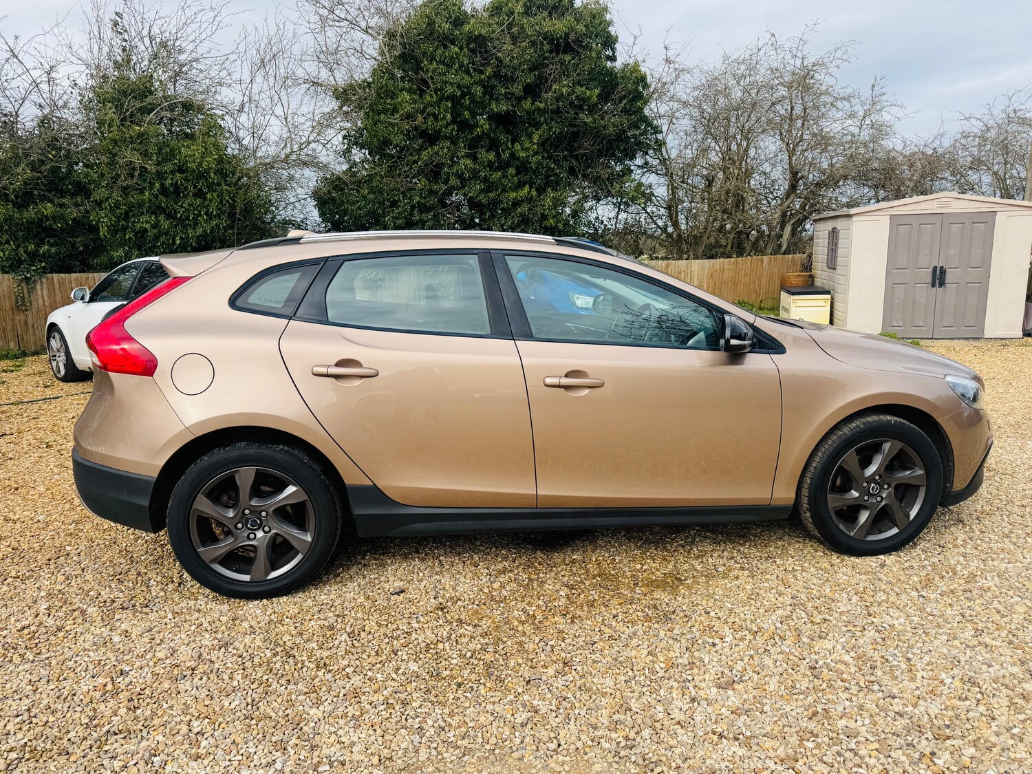 Used Volvo V40 2014 for sale - 77942203: Photo 10