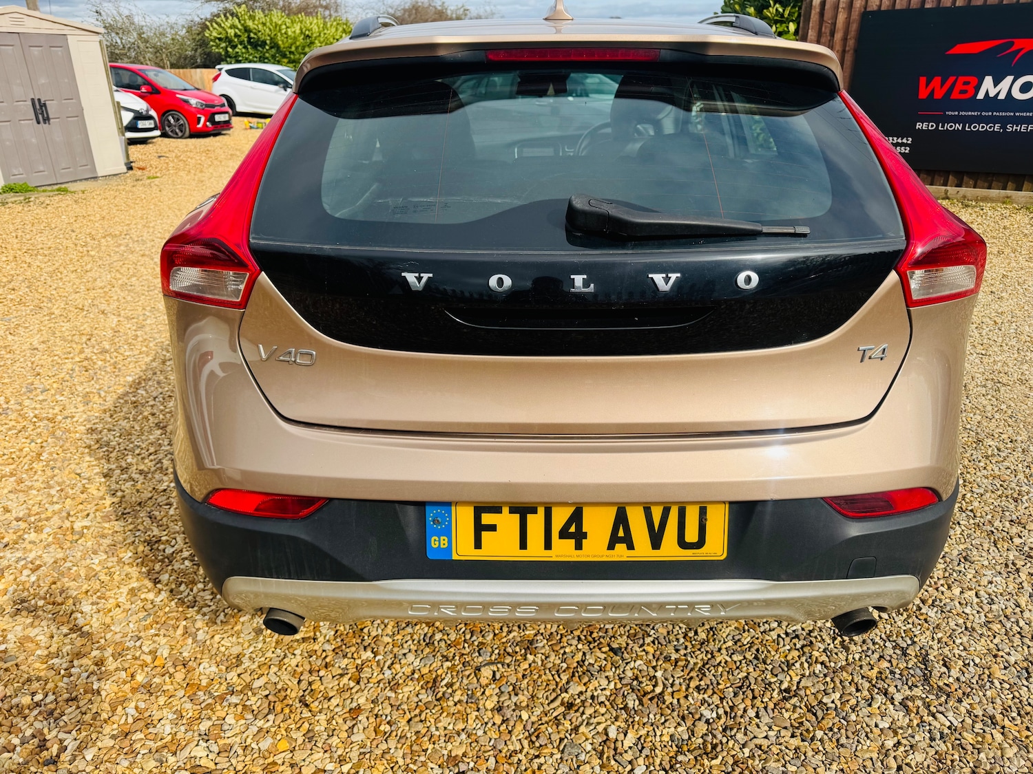 Used Volvo V40 2014 for sale - 77942203: Photo 8