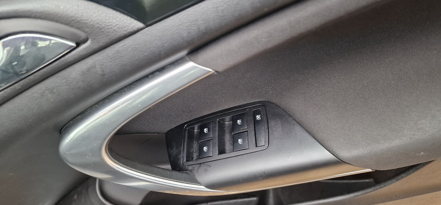 Used Vauxhall Insignia 2011 for sale - 77904288: Photo 23