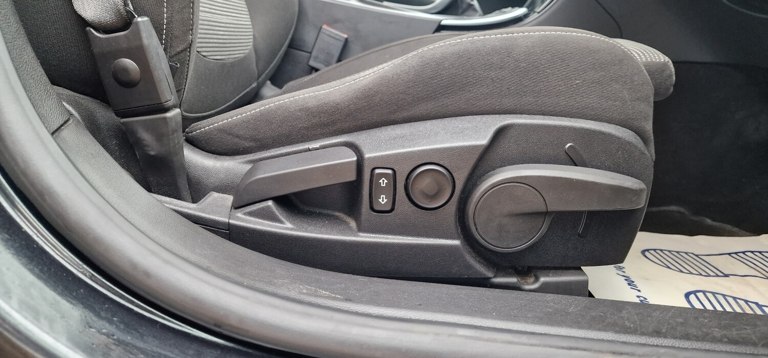 Used Vauxhall Insignia 2011 for sale - 77904288: Photo 25