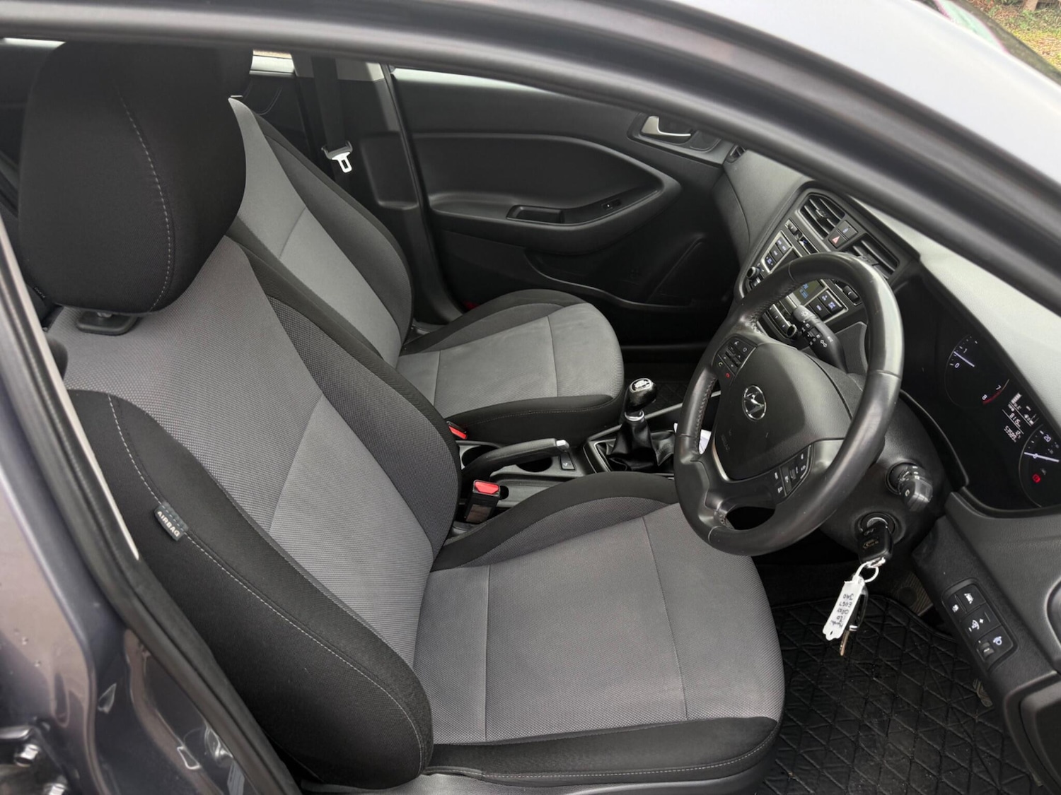 Used Hyundai i20 2018 for sale - 76449674: Photo 22