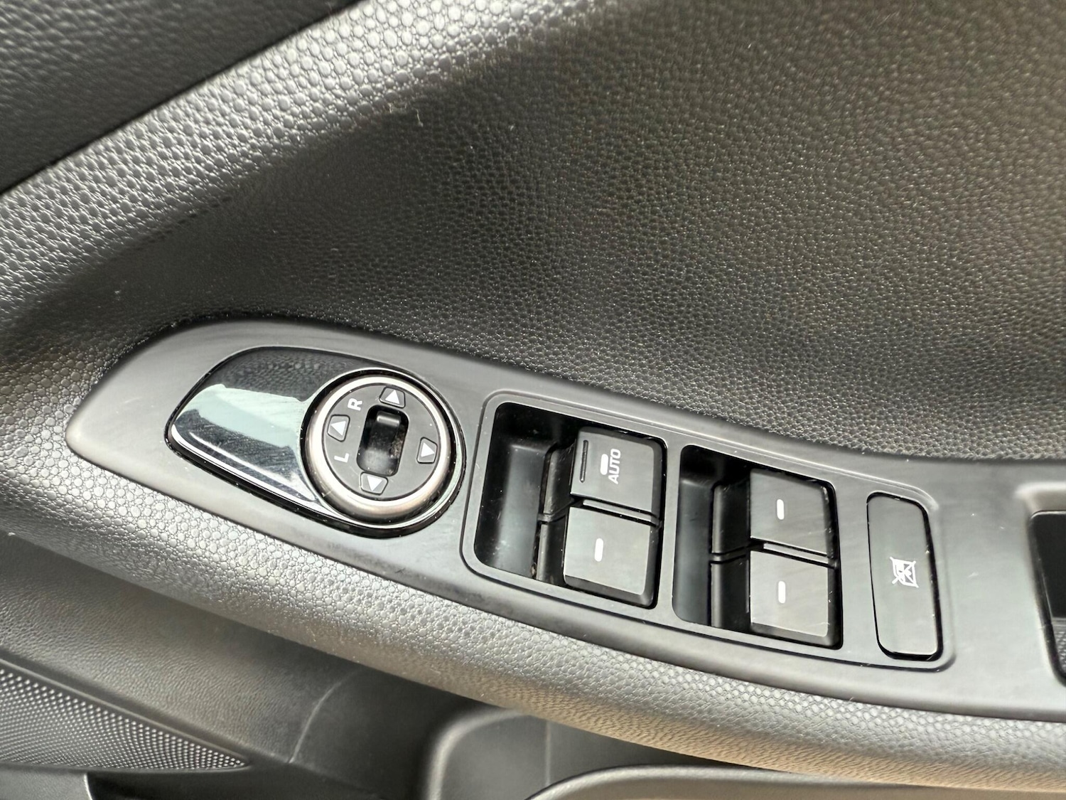 Used Hyundai i20 2018 for sale - 76449674: Photo 42