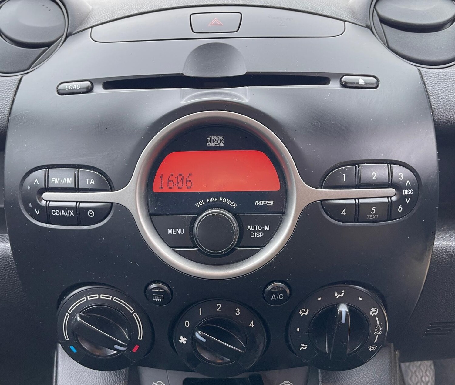 Used Mazda Mazda2 2010 for sale - 77855832: Photo 13