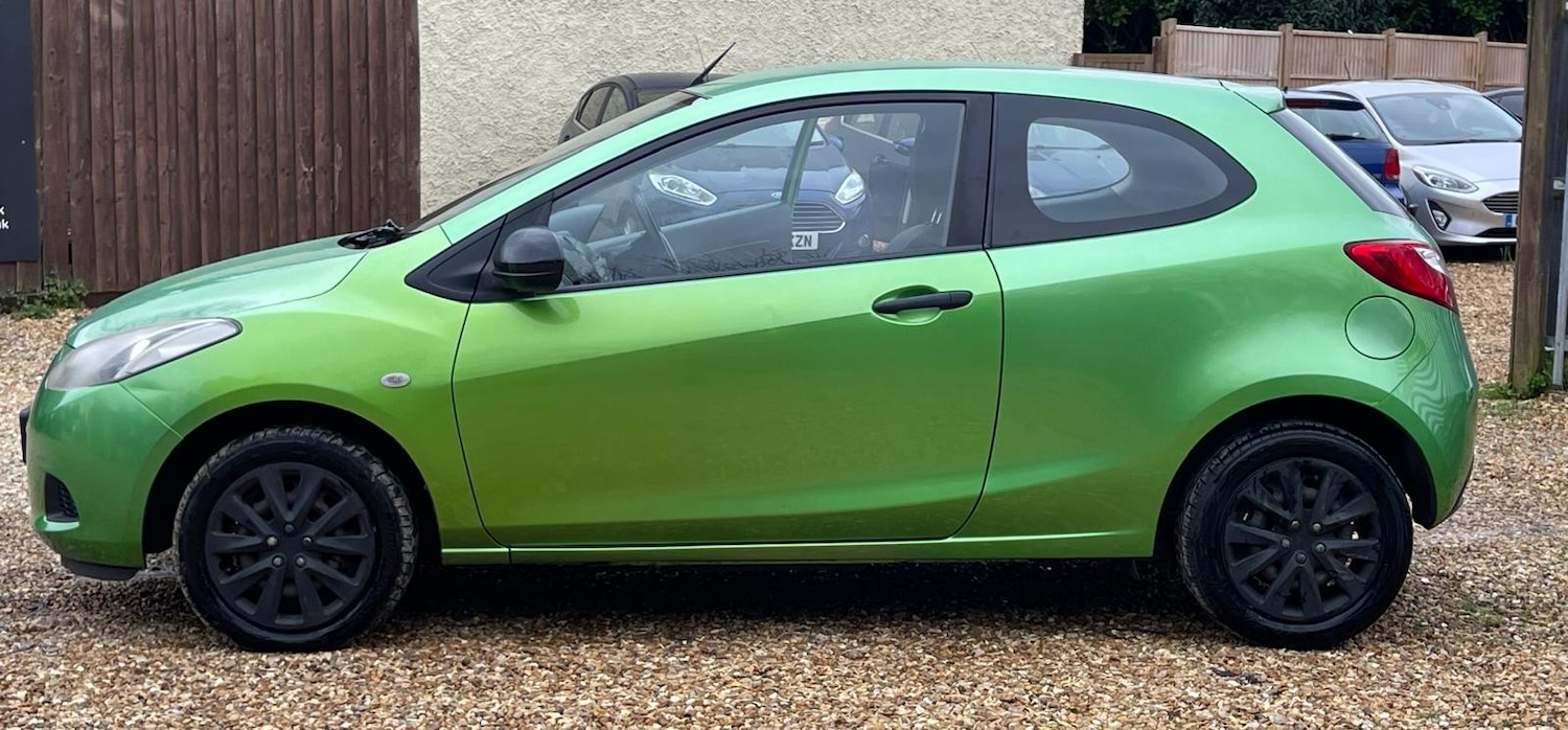 Used Mazda Mazda2 2010 for sale - 77855832: Photo 5