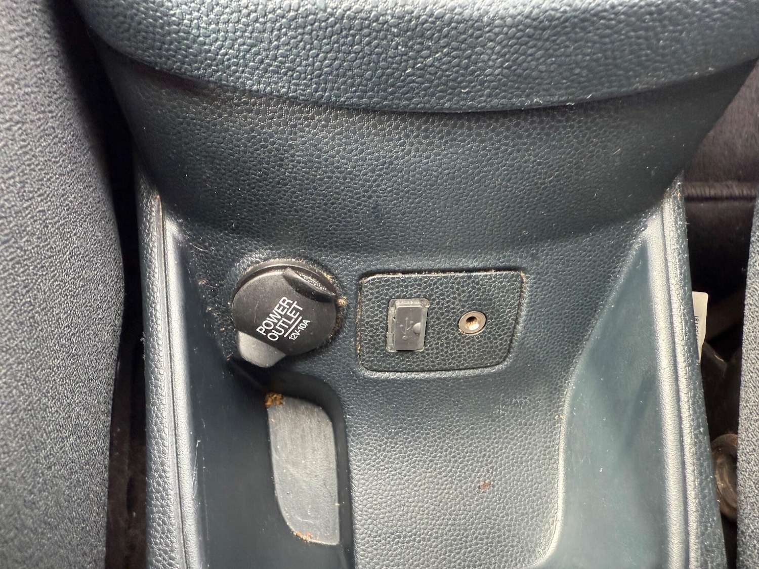 Used Ford Fiesta 2011 for sale - 76449670: Photo 24