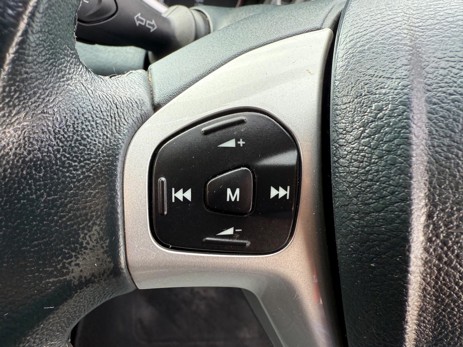 Used Ford Fiesta 2011 for sale - 76449670: Photo 25