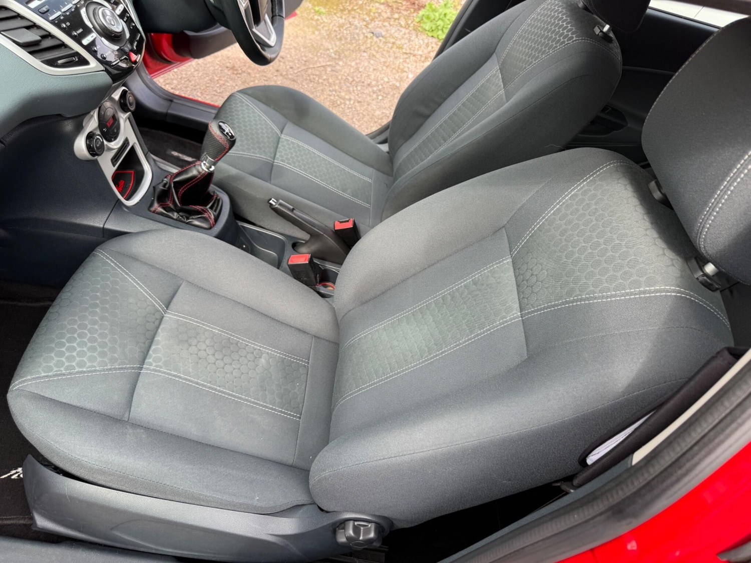 Used Ford Fiesta 2011 for sale - 76449670: Photo 34