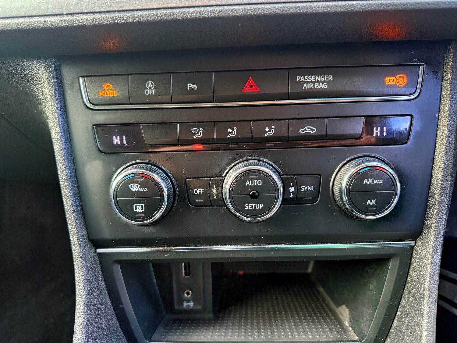 Used SEAT Leon 2016 for sale - 77648279: Photo 29