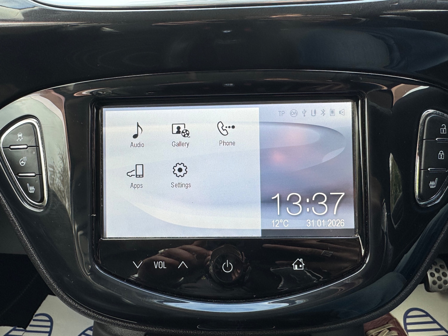 Used Vauxhall Corsa 2016 for sale - 77648276: Photo 14