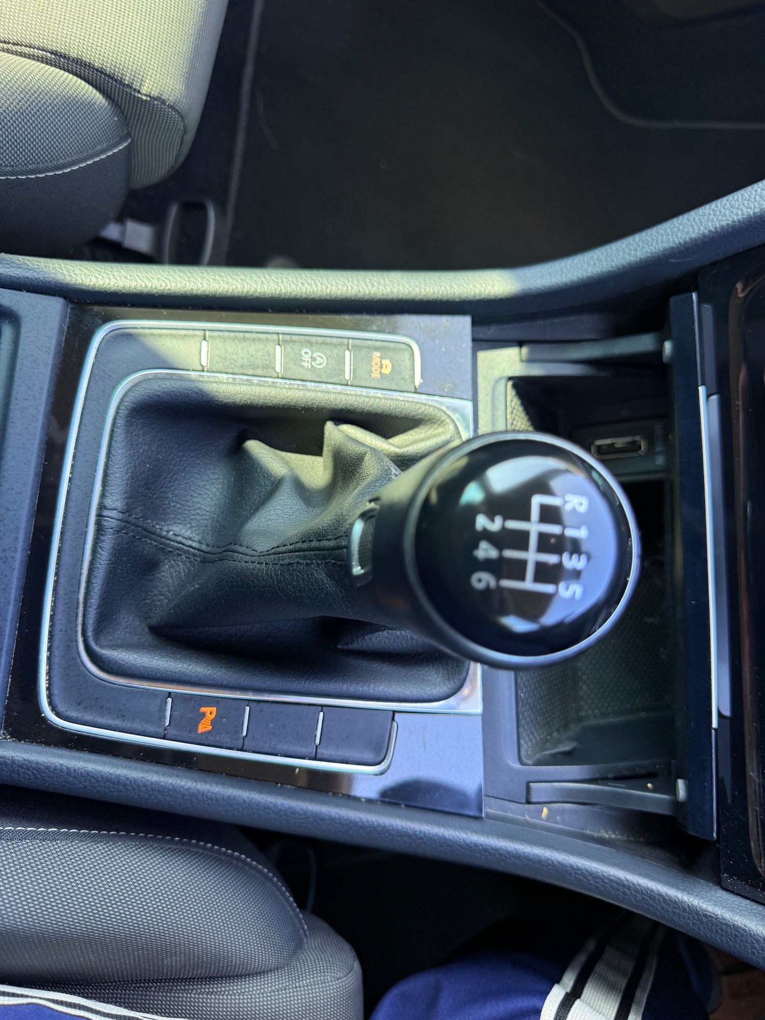 Used Volkswagen Golf 2013 for sale - 77951688: Photo 32