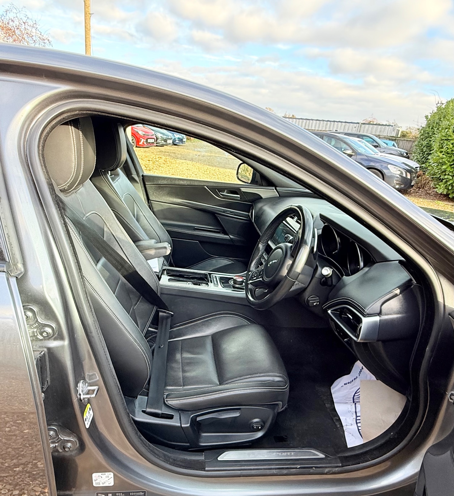 Used Jaguar XE 2019 for sale - 77134057: Photo 20