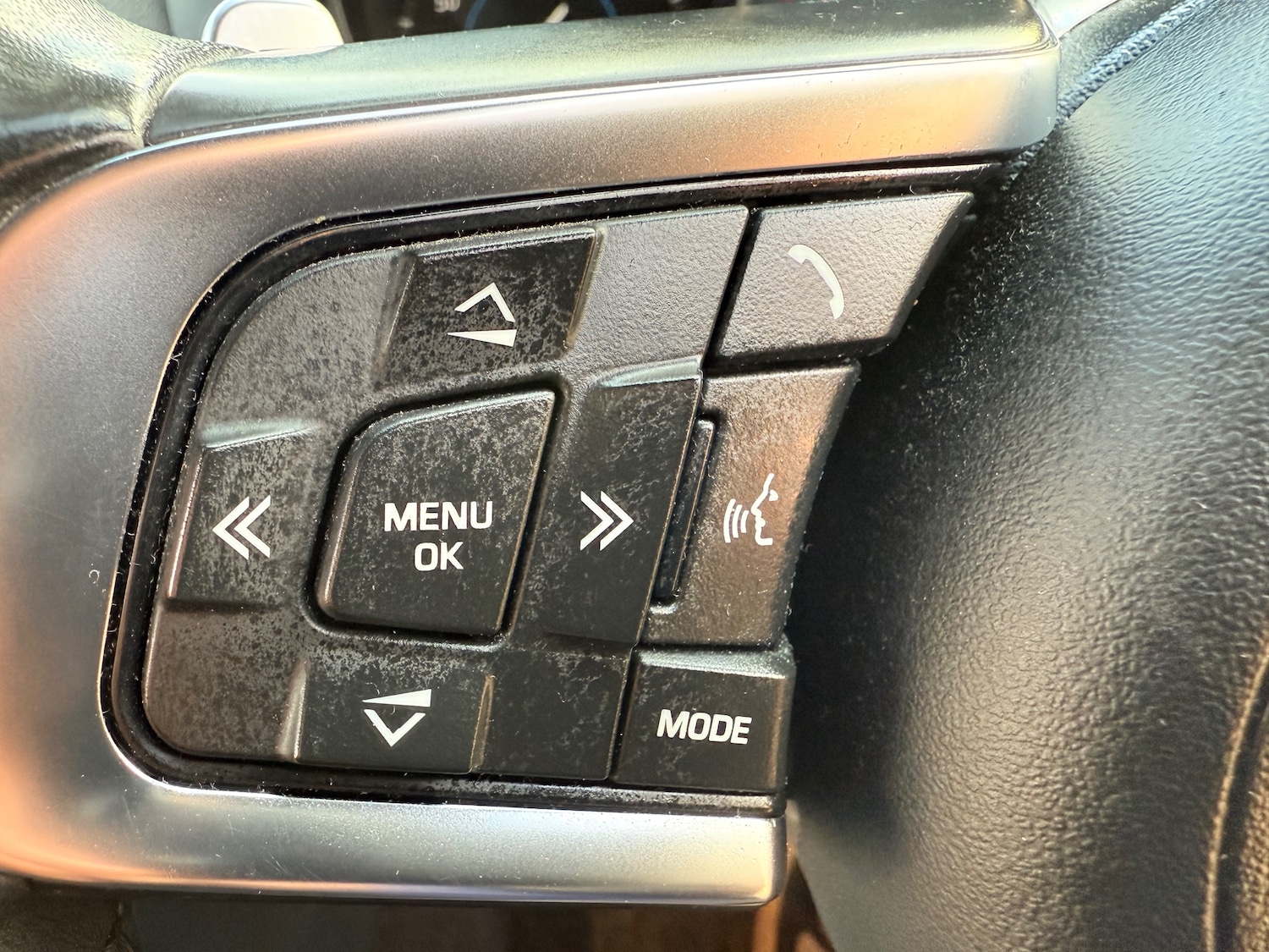 Used Jaguar XE 2019 for sale - 77134057: Photo 33