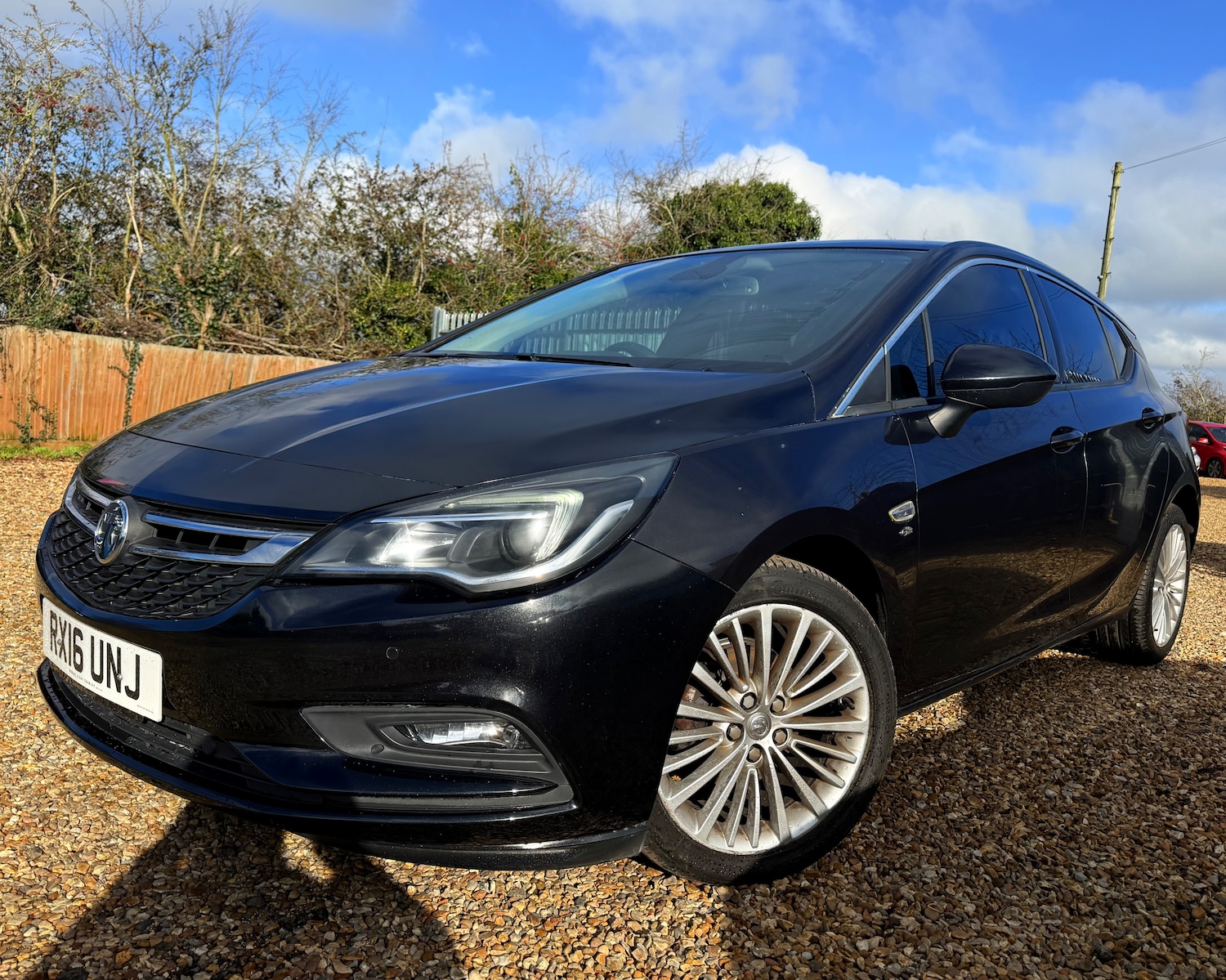 Used Vauxhall Astra 2016 for sale - 77648286: Photo 2