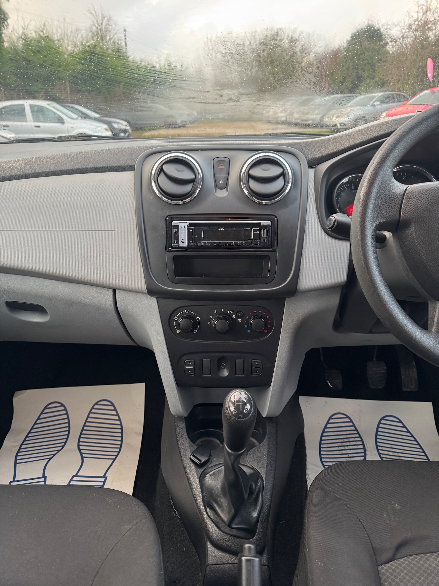 Used Dacia Sandero 2013 for sale - 77307759: Photo 12