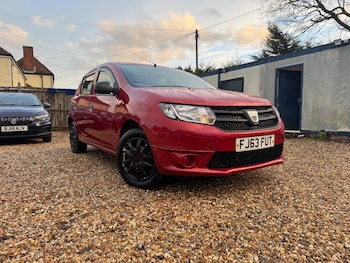 Used Dacia Sandero 2013 for sale - 77307759: Photo