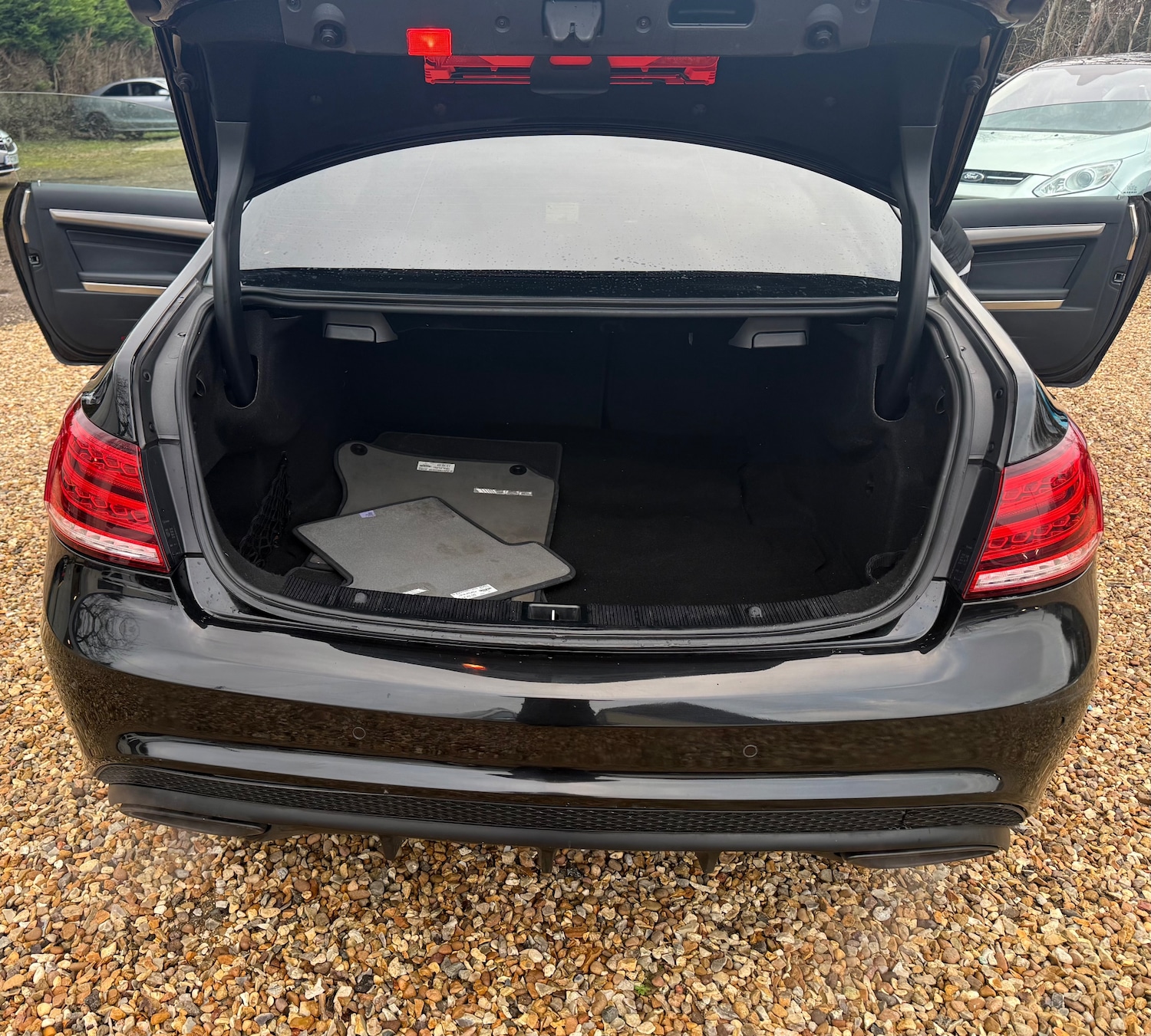 Used Mercedes-Benz E Class 2014 for sale - 77373144: Photo 17