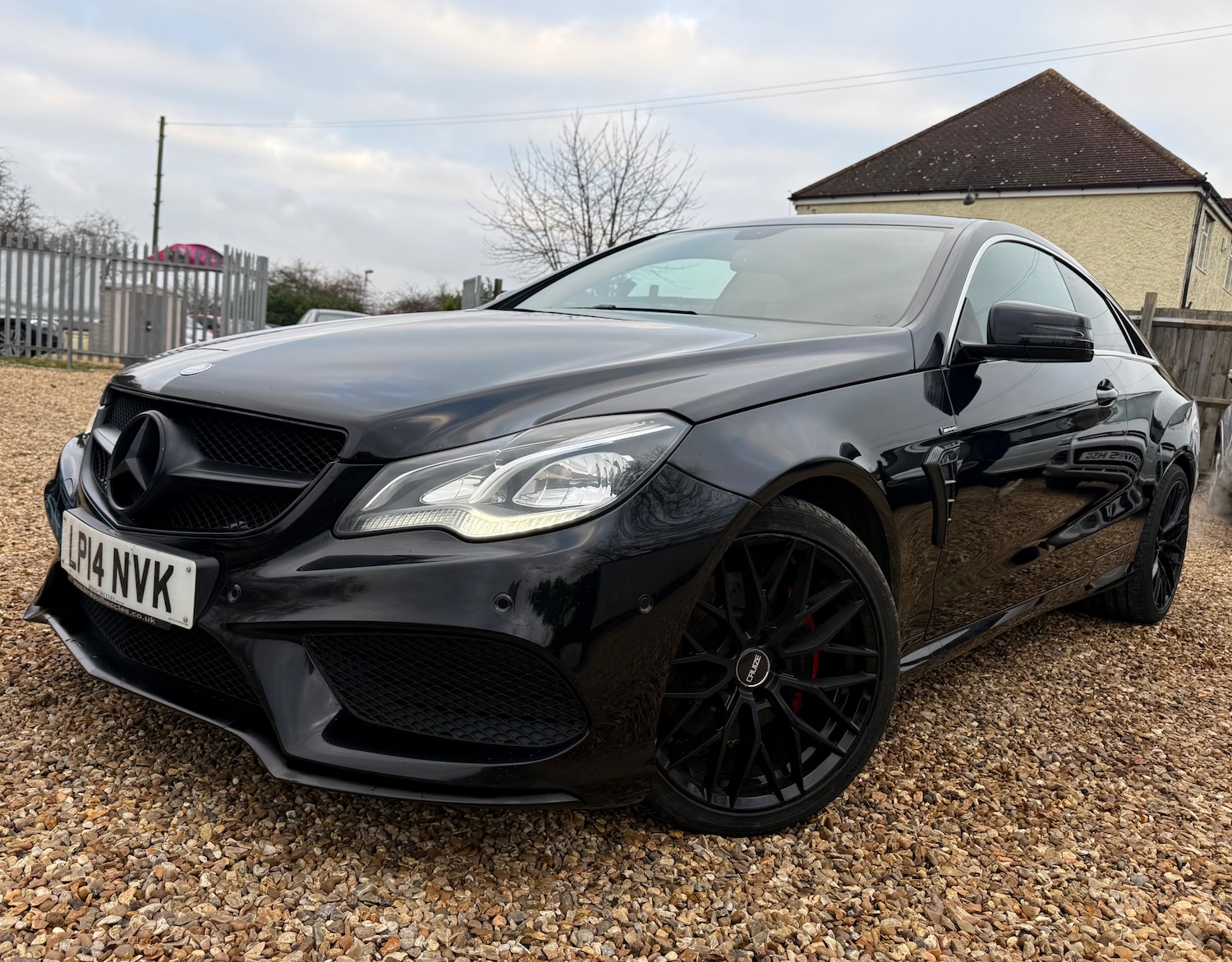 Used Mercedes-Benz E Class 2014 for sale - 77373144: Photo 2