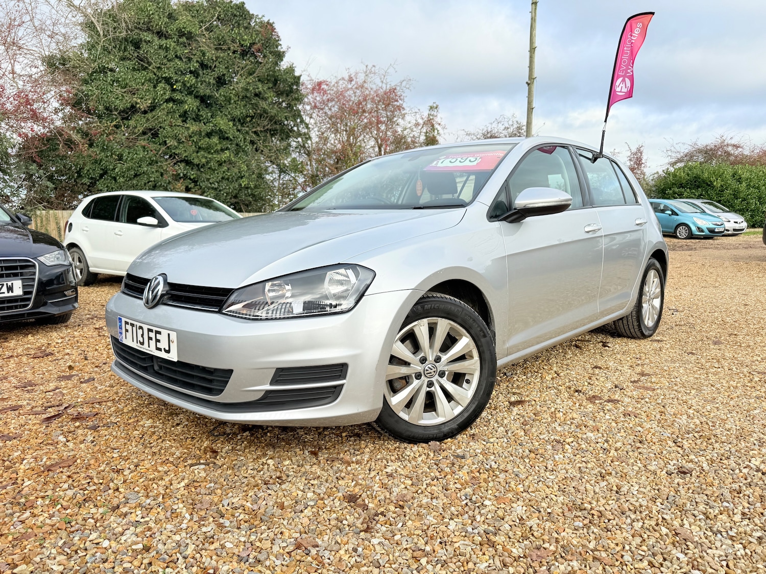 Used Volkswagen Golf 2013 for sale - 76972952: Photo 2