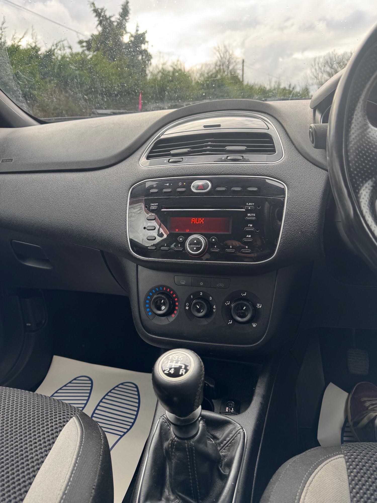 Used Fiat Punto 2014 for sale - 77703292: Photo 34