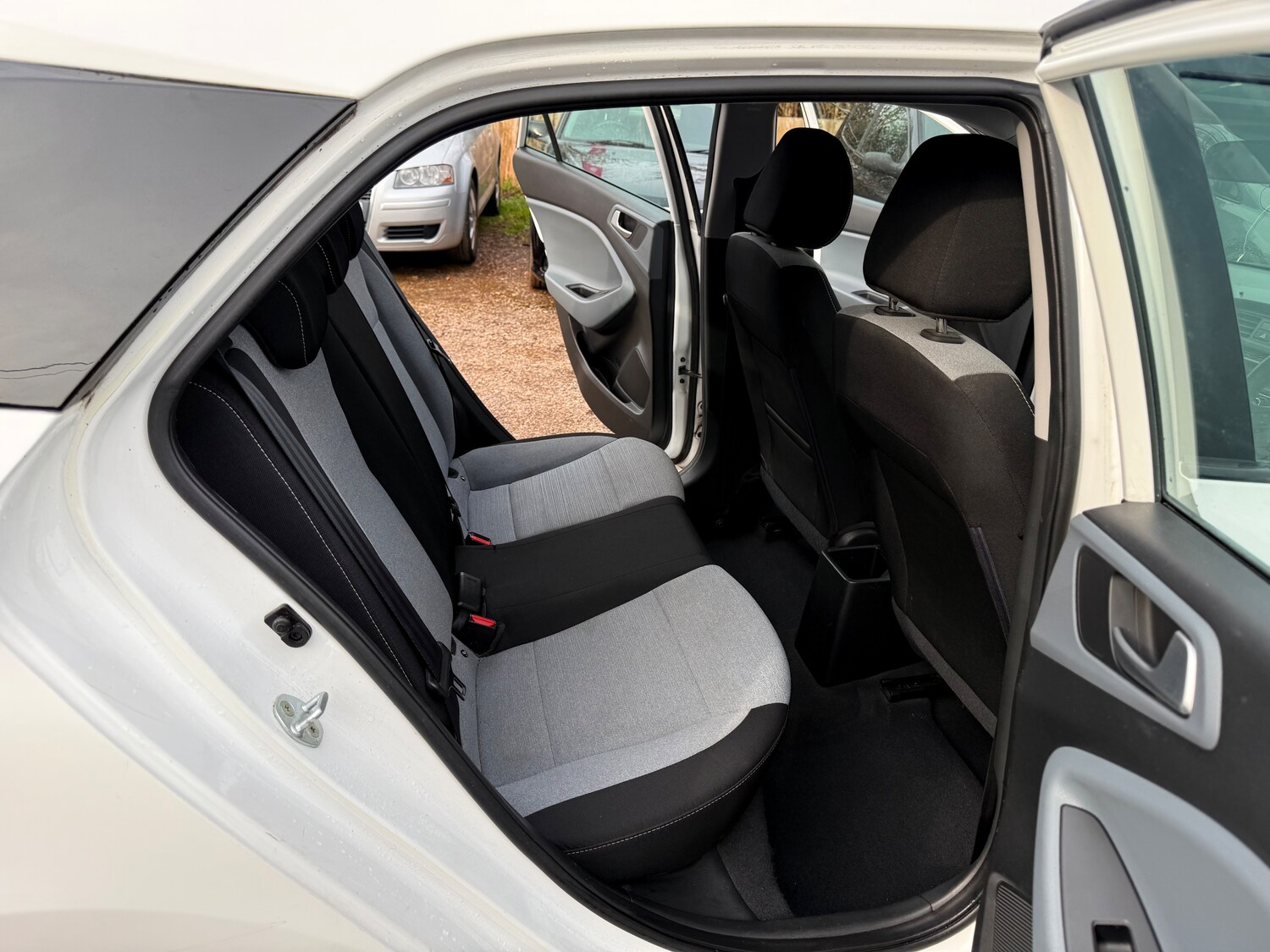 Used Hyundai i20 2015 for sale - 77582503: Photo 21