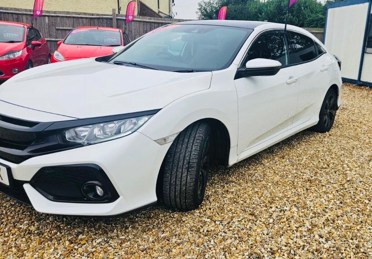 Used Honda Civic 2017 for sale - 76449678: Photo 25