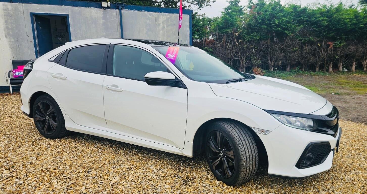 Used Honda Civic 2017 for sale - 76449678: Photo 26