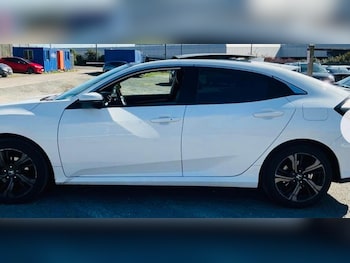 Used Honda Civic 2017 for sale - 76449678: Photo