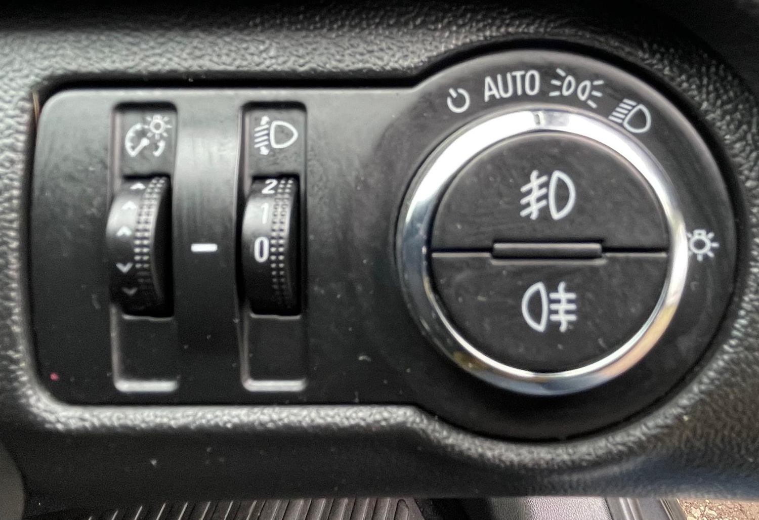 Used Vauxhall Insignia 2011 for sale - 77855850: Photo 21