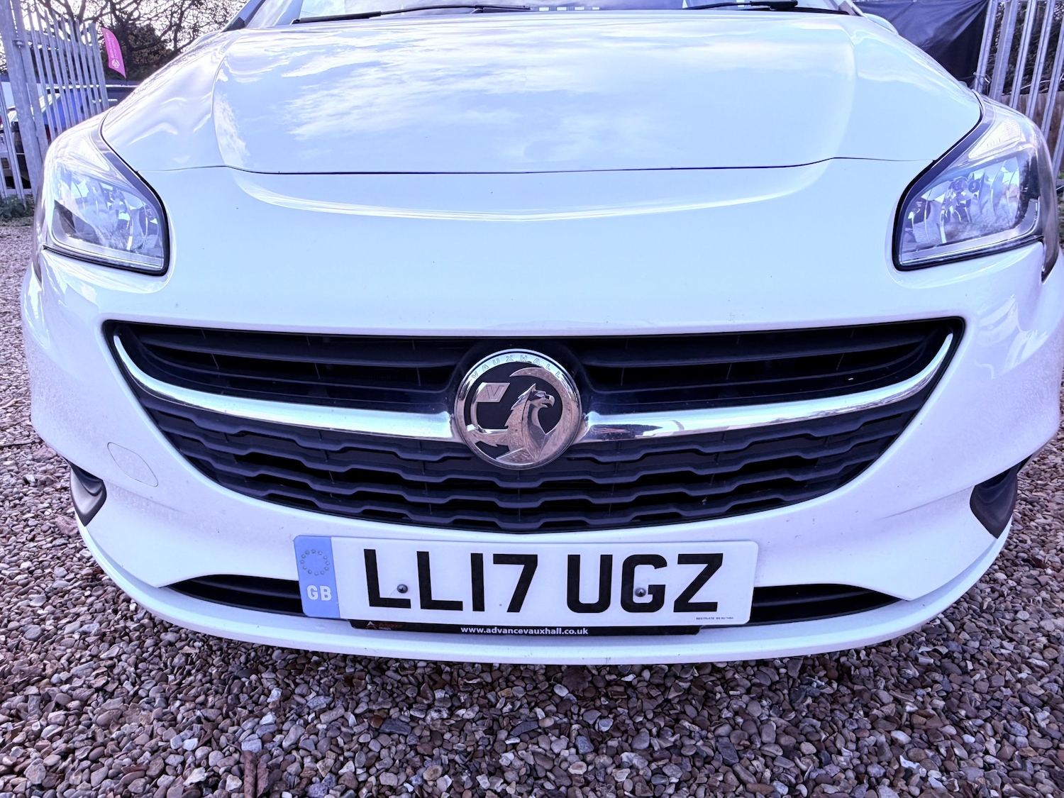 Used Vauxhall Corsa 2017 for sale - 76972924: Photo 3