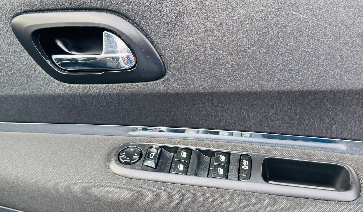 Used Peugeot 3008 2010 for sale - 77648274: Photo 21