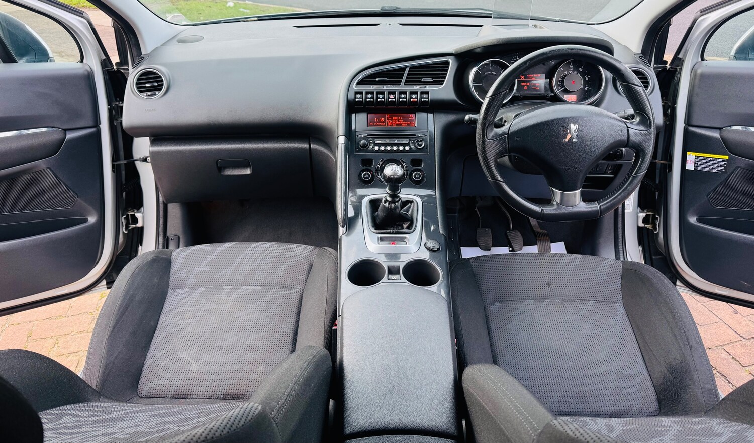 Used Peugeot 3008 2010 for sale - 77648274: Photo 27