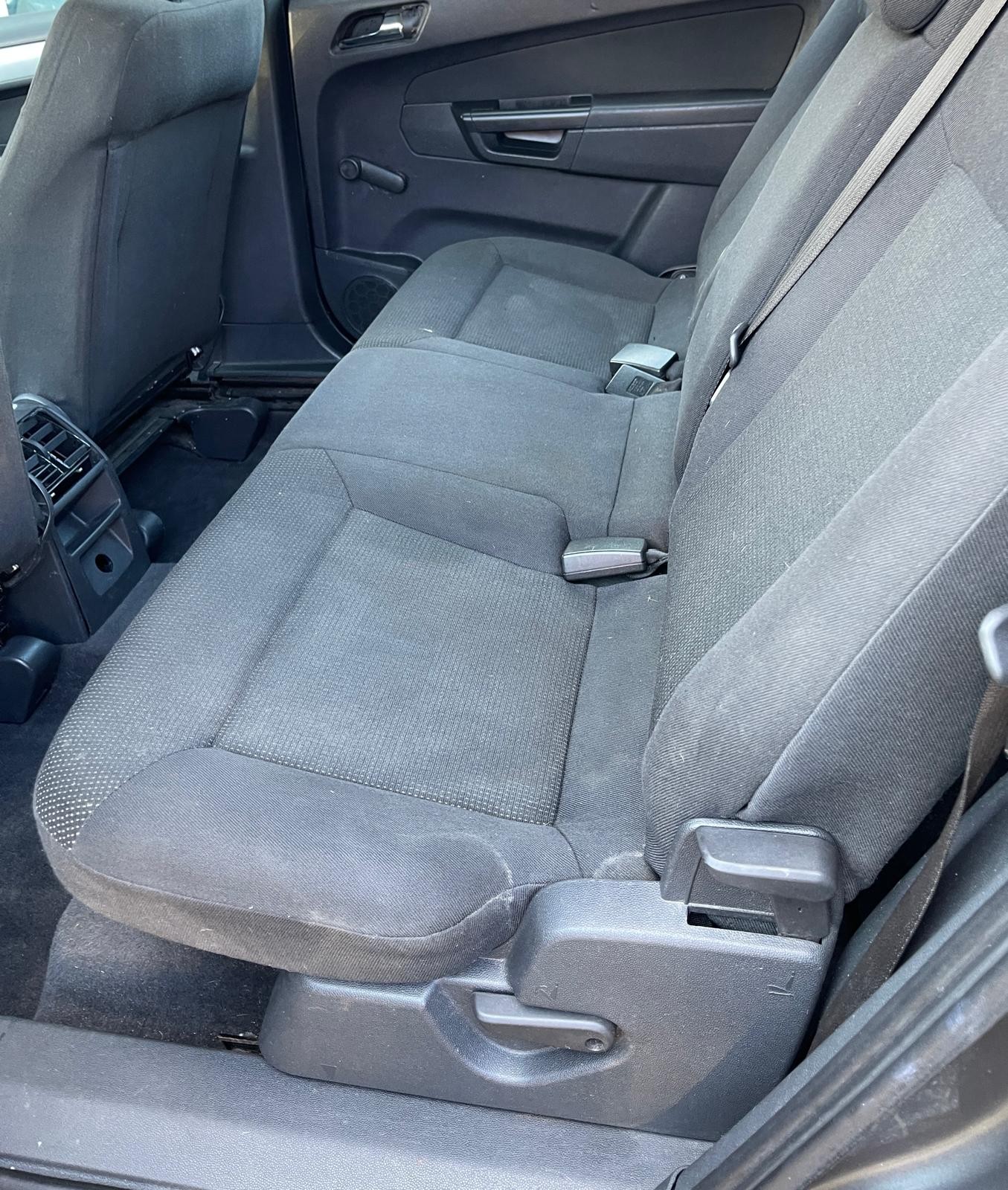 Used Vauxhall Zafira 2009 for sale - 77894020: Photo 21