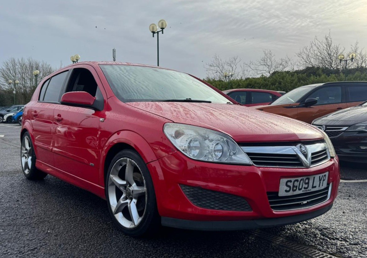 Used Vauxhall Astra 2009 for sale - 77180028: Photo 2