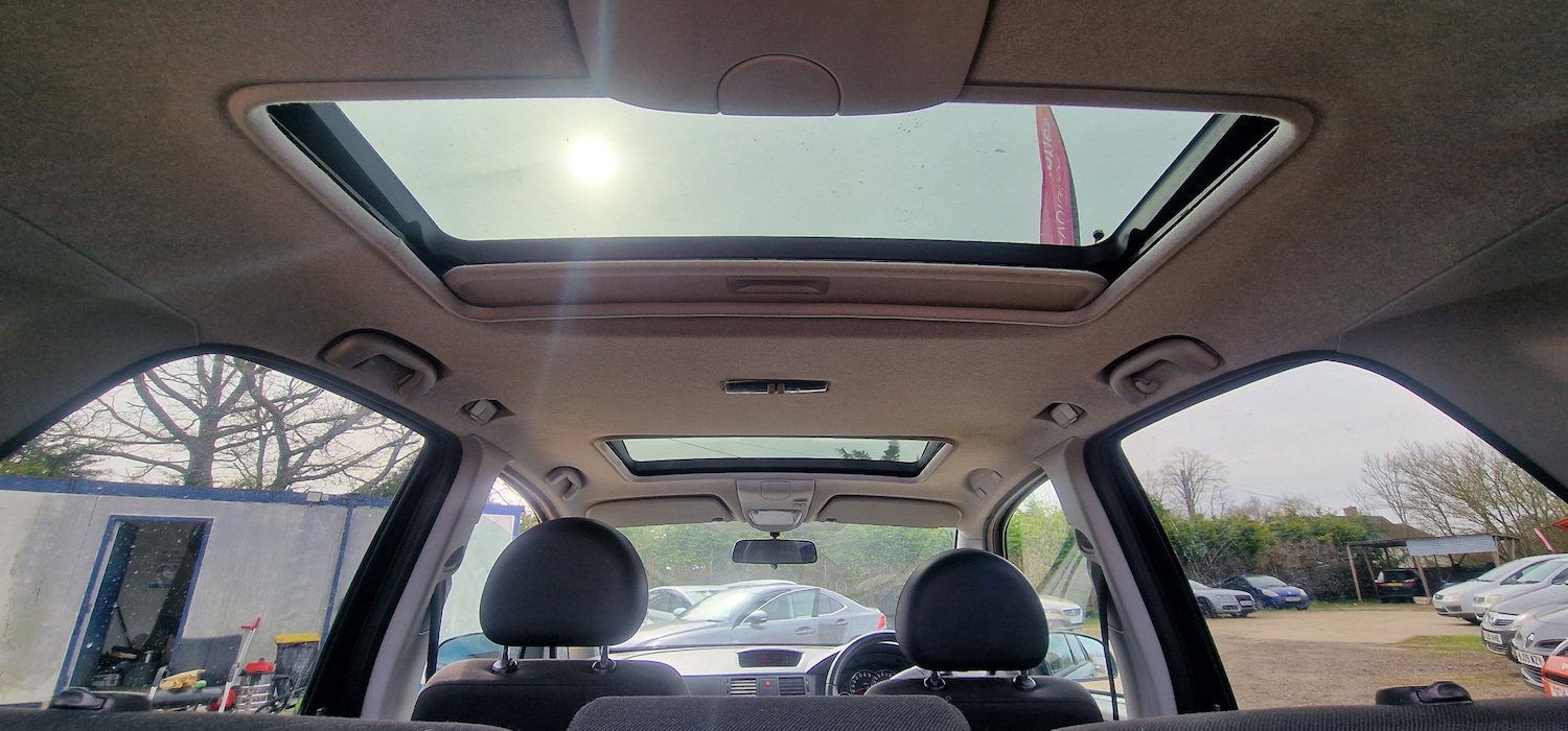 Used Vauxhall Meriva 2010 for sale - 77981437: Photo 19