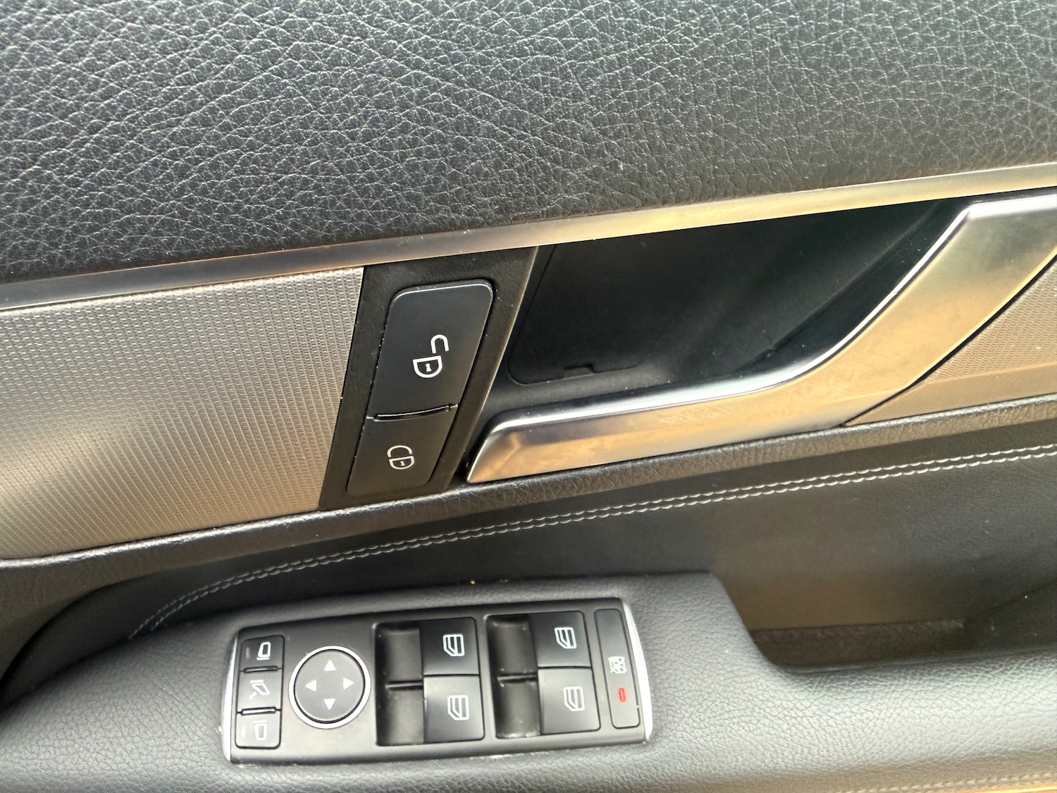 Used Mercedes-Benz E Class 2014 for sale - 77648283: Photo 23