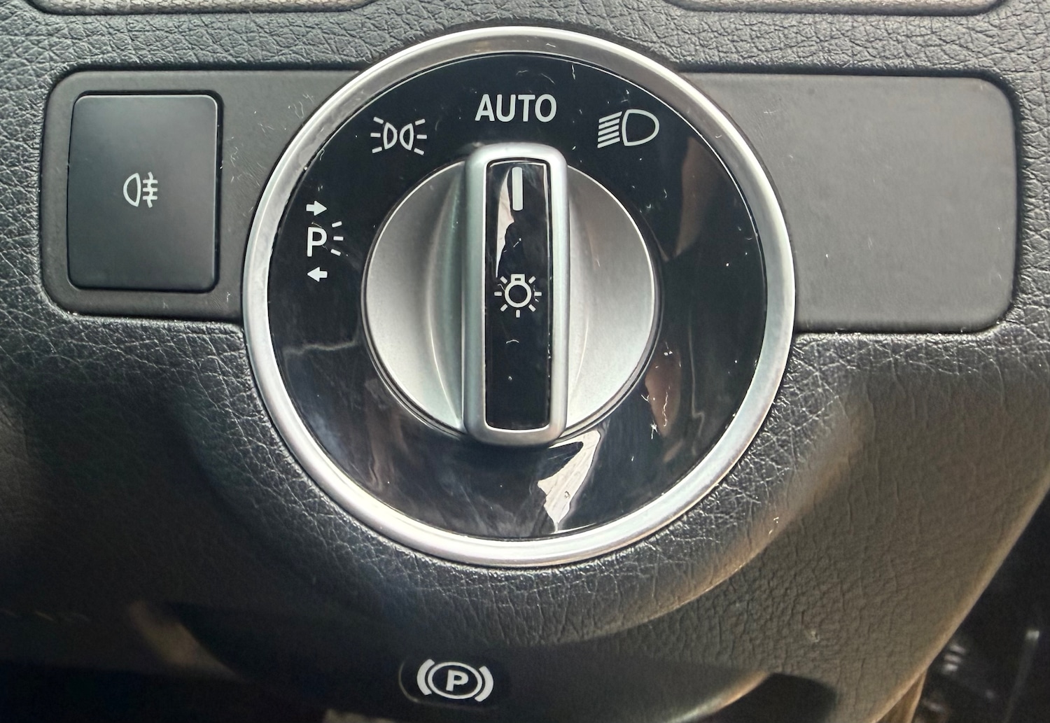 Used Mercedes-Benz E Class 2014 for sale - 77648283: Photo 25