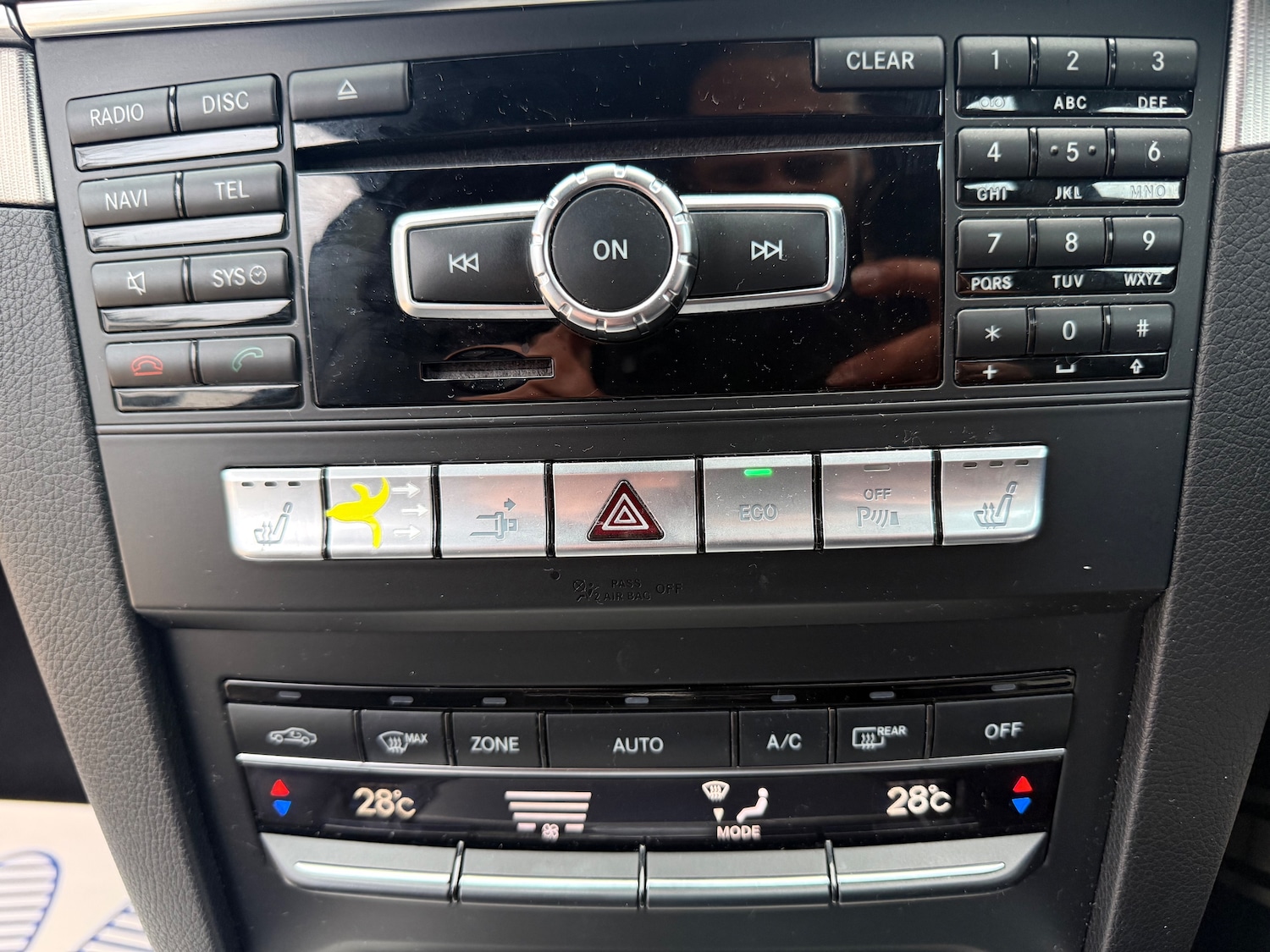 Used Mercedes-Benz E Class 2014 for sale - 77648283: Photo 36