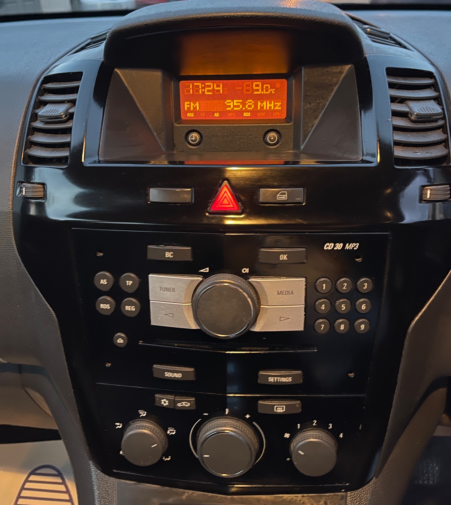 Used Vauxhall Zafira 2014 for sale - 77526294: Photo 31