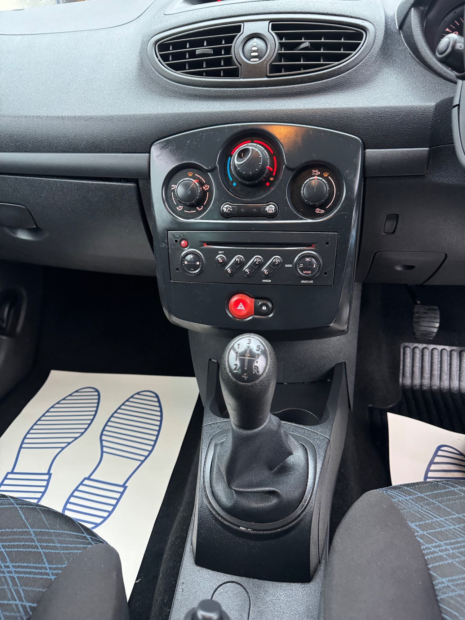 Used Renault Clio 2009 for sale - 77319680: Photo 18