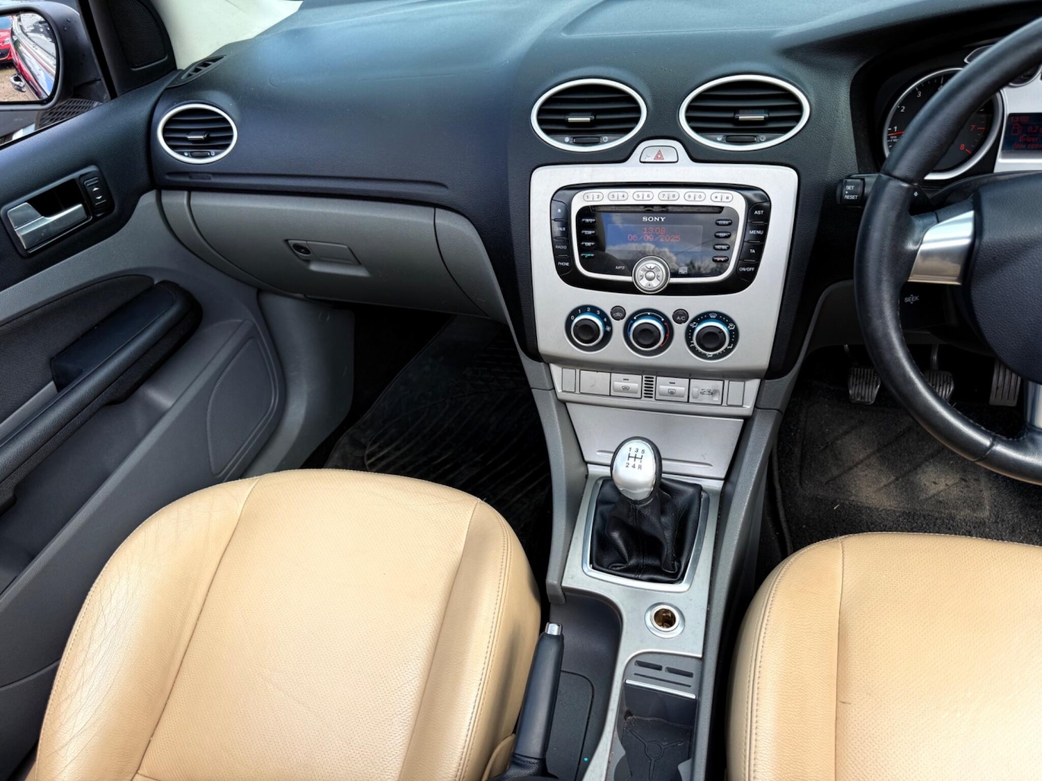 Used Ford Focus CC 2008 for sale - 76972955: Photo 18