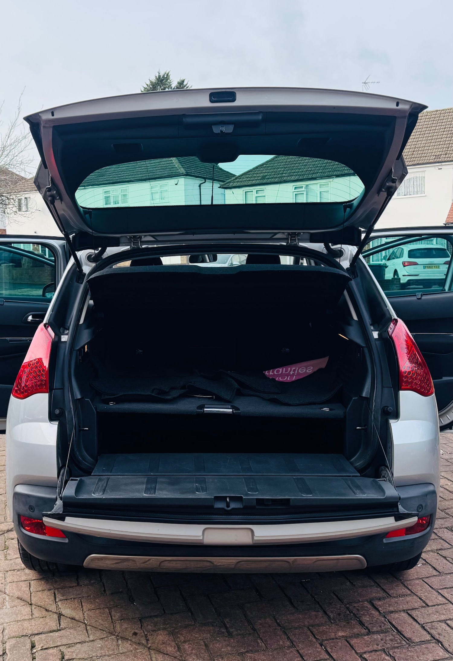 Used Peugeot 3008 2010 for sale - 77084142: Photo 13