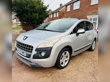 Used Peugeot 3008 2010 for sale - 77084142: Photo