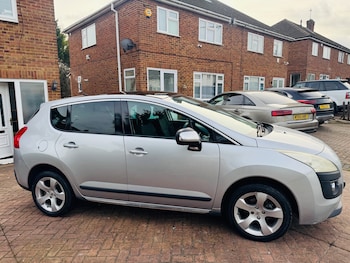 Used Peugeot 3008 2010 for sale - 77084142: Photo