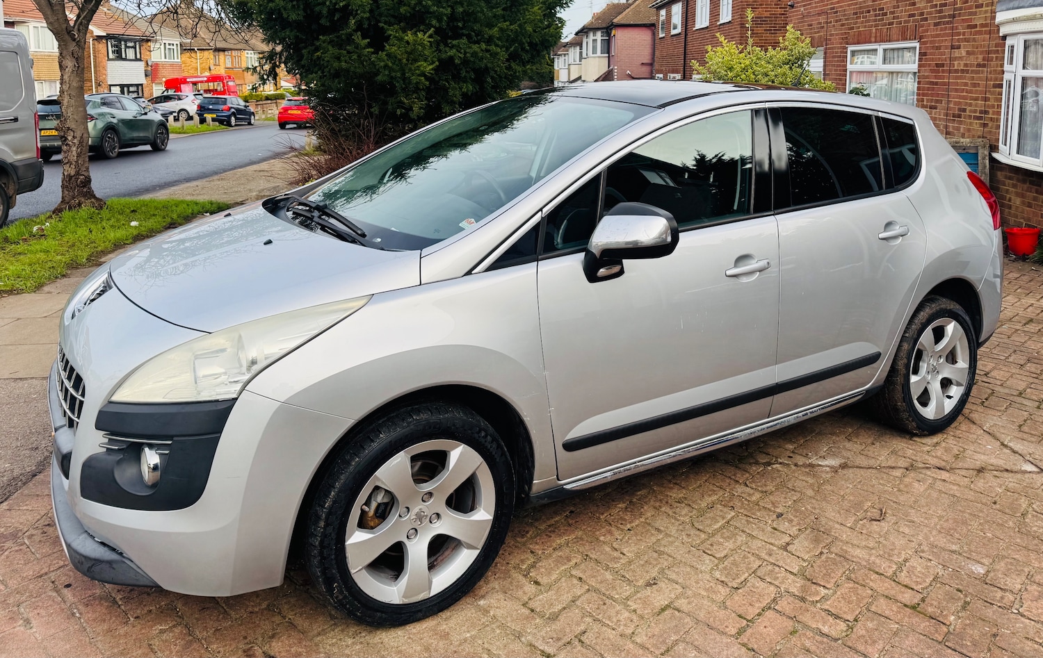 Used Peugeot 3008 2010 for sale - 77084142: Photo 4